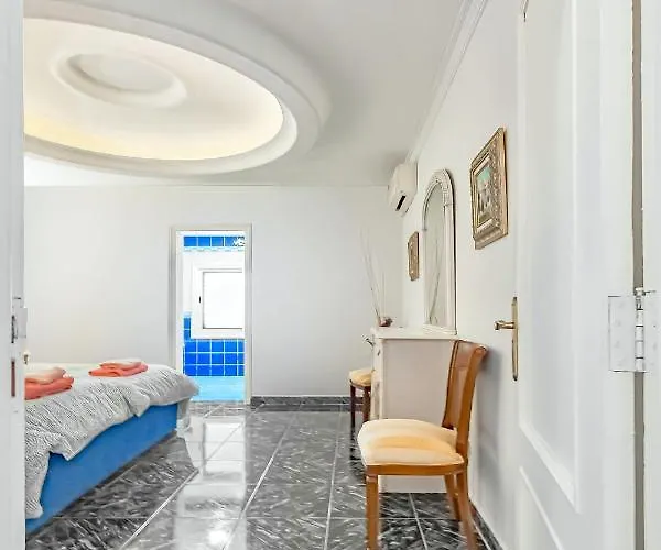 Raquel With Private Pool And Sea View Villa *