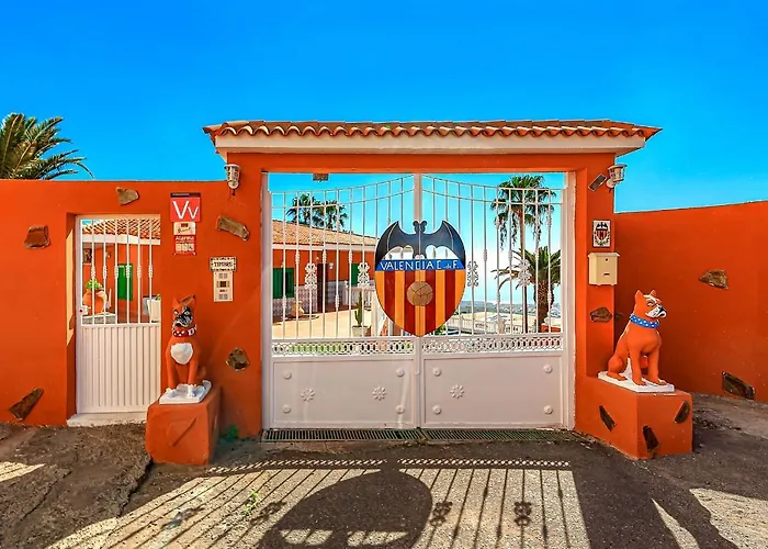 Raquel With Private Pool And Sea View Los Menores