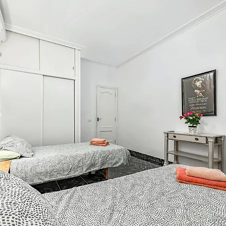 Βίλα Raquel With Private Pool And Sea View Los Menores