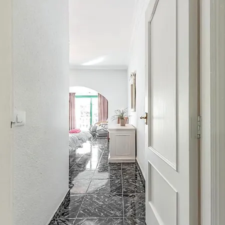 Βίλα Raquel With Private Pool And Sea View