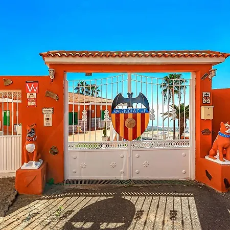 Raquel With Private Pool And Sea View Los Menores