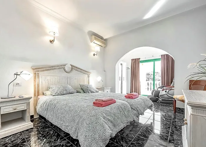 Raquel With Private Pool And Sea View Willa Los Menores